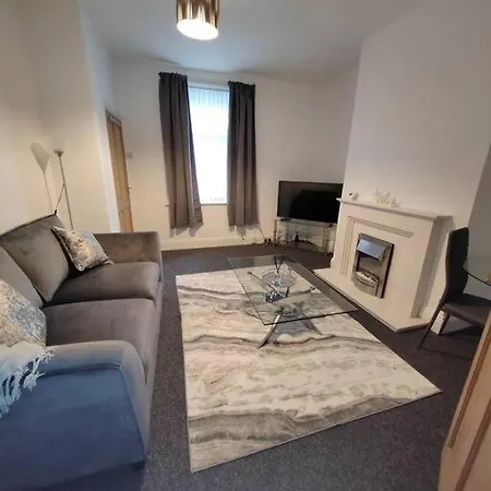Church View House,2Bed,Brighouse Central Location Exterior photo