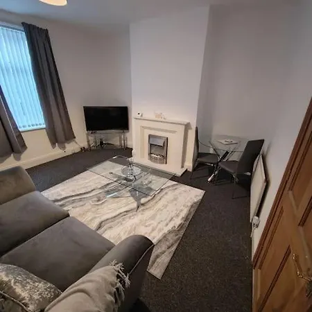 Church View House,2Bed,Brighouse Central Location Exterior photo