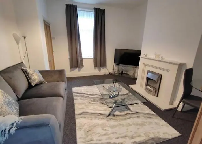 Church View House,2Bed,Brighouse Central Location