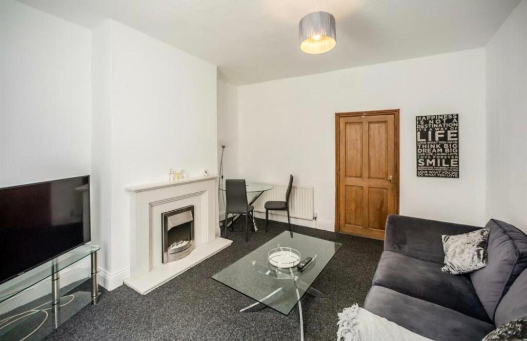 Church View House,2bed,brighouse Location *