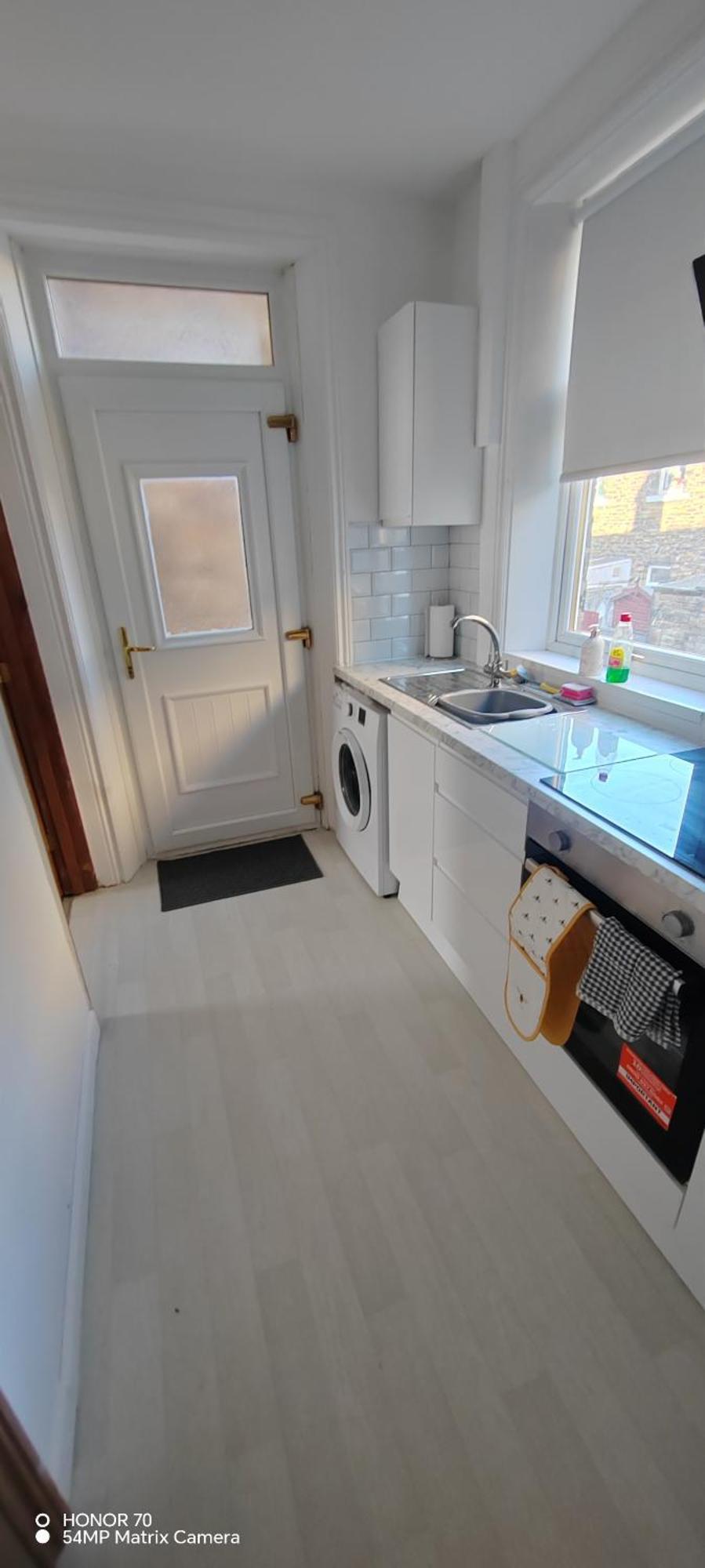 Apartment Church View House,2bed,brighouse Location *