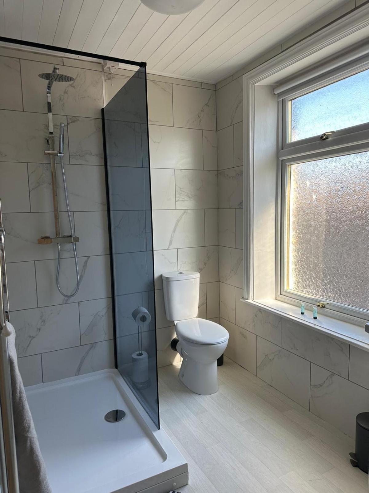 Apartment Church View House,2bed,brighouse Location Brighouse