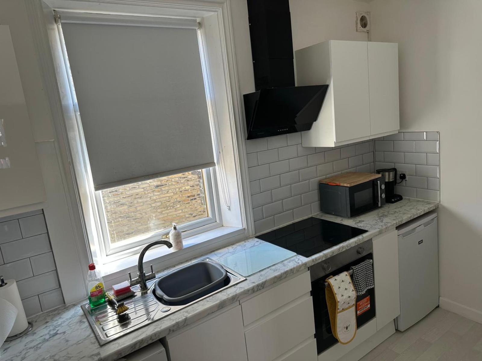 Church View House,2bed,brighouse Location *
