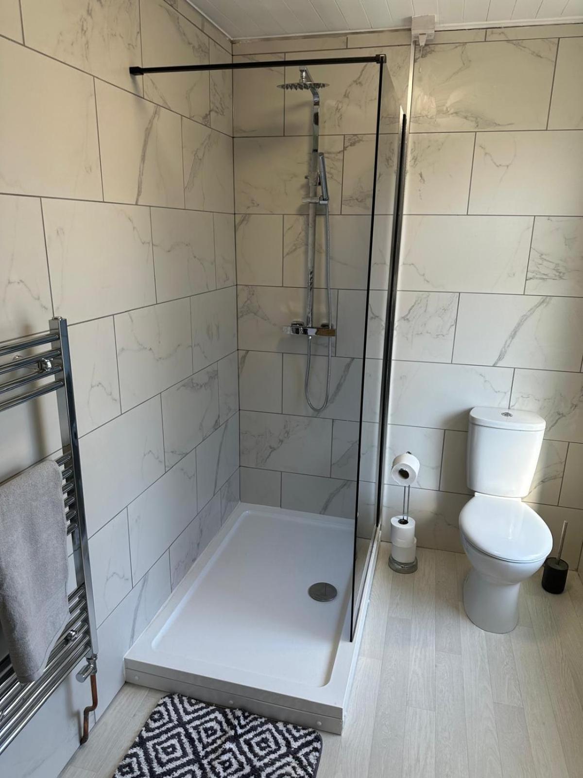Church View House,2bed,brighouse Location